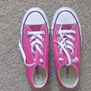 Converse All Star Women's Tennis Shoes size 6